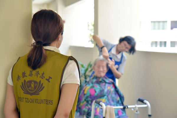 New Volunteers Gain First-Hand Experience in Charity Home Visits